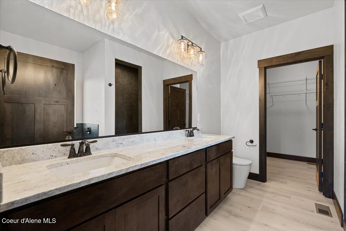 1475 West Remmick Street Hayden, ID 83835 - Photo 17 of 31 Master Bathroom