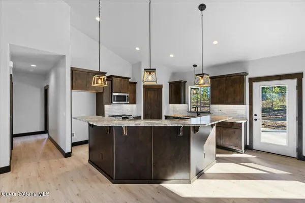 $933,264 | 1475 West Remmick Street, Hayden, ID 83835