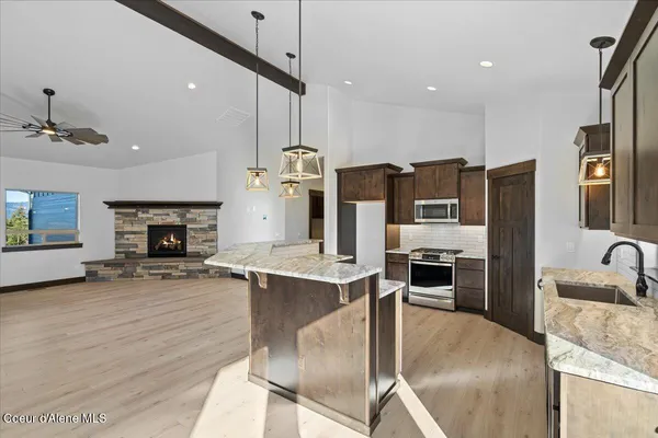 $933,264 | 1475 West Remmick Street, Hayden, ID 83835