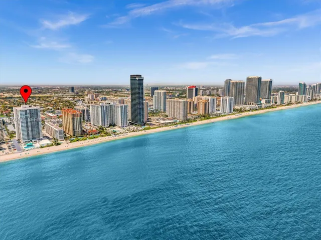 $3,500 | 3140 South Ocean Drive, Unit 206, Hallandale Beach, FL 33009