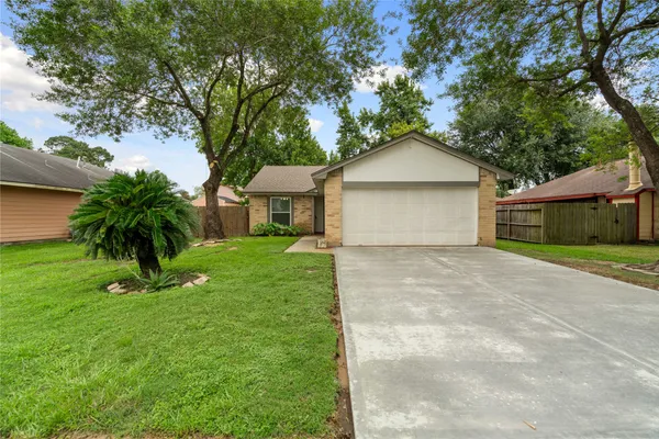 $1,800 | 11111 Drakeland Drive, Humble, TX 77396