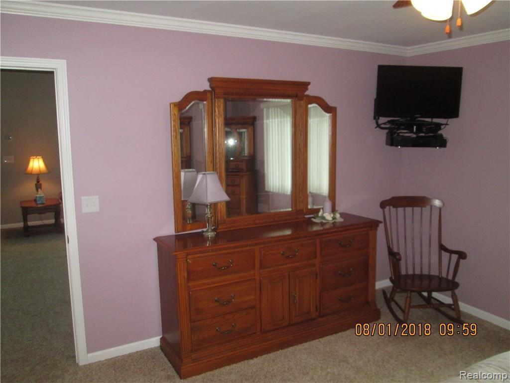 2438 Beach Road Port Huron, MI 48060 - Photo 55 of 72 IMG_4517.JPG