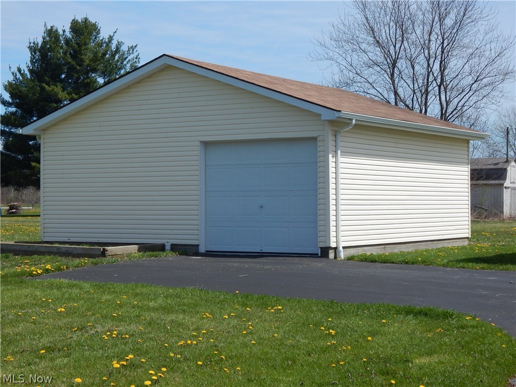 4282 Ridge Road Cortland, OH 44410 - Photo 7 of 33 Gallery Image 7