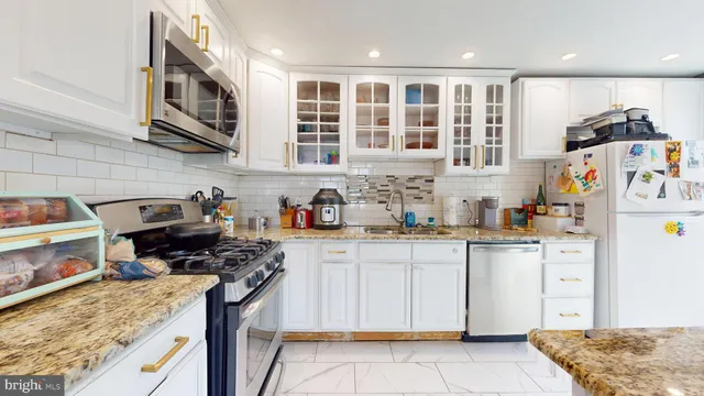 $2,999 | 204 Haddon Avenue, Collingswood, NJ 08108