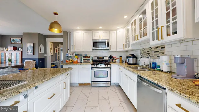 $2,999 | 204 Haddon Avenue, Collingswood, NJ 08108