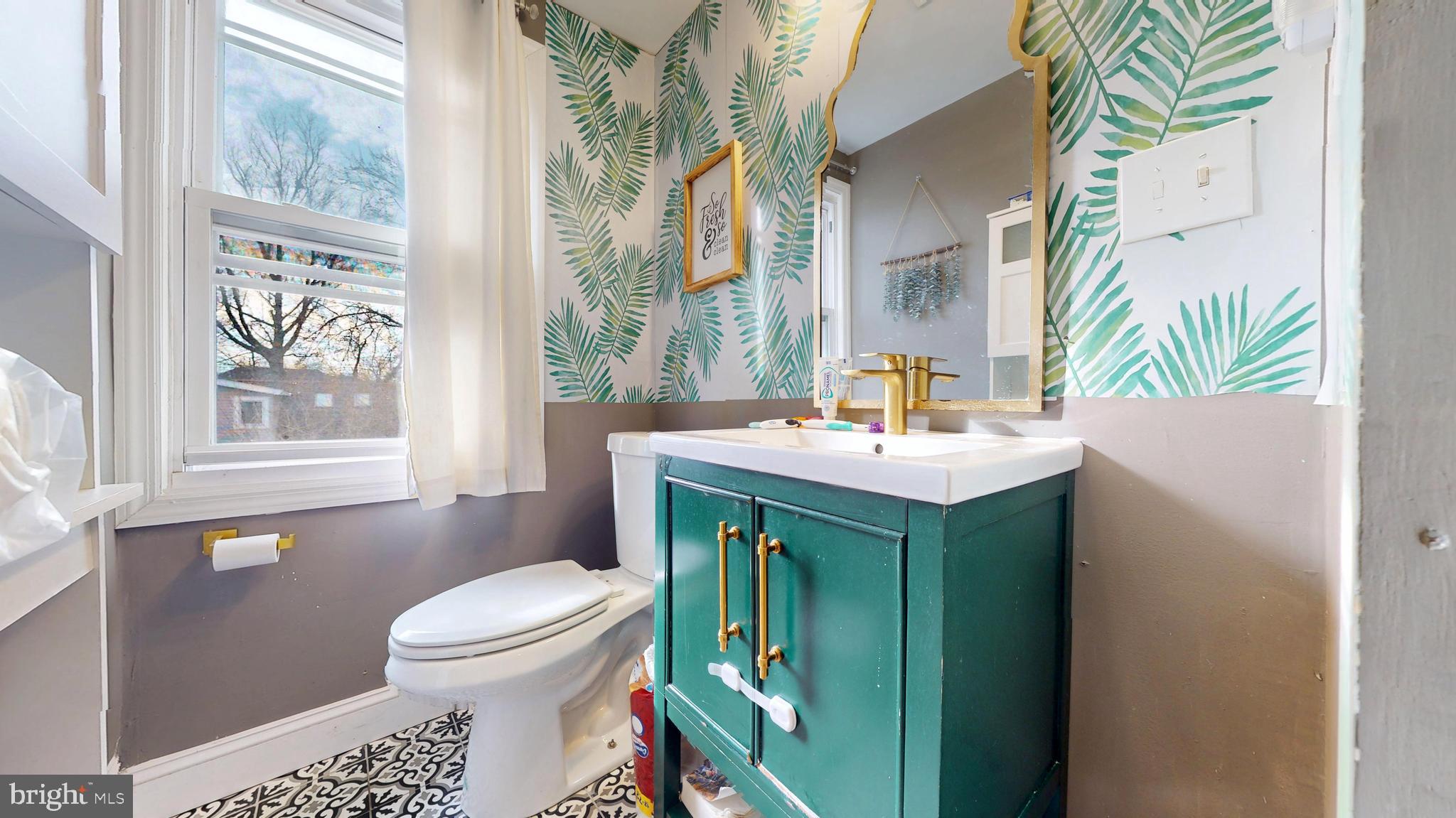 204 Haddon Avenue Collingswood, NJ 08108 - Photo 18 of 34 a bathroom with a sink toilet and shower