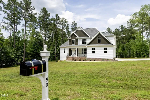 $764,900 | 190 Whistlers Cove, Louisburg, NC 27549