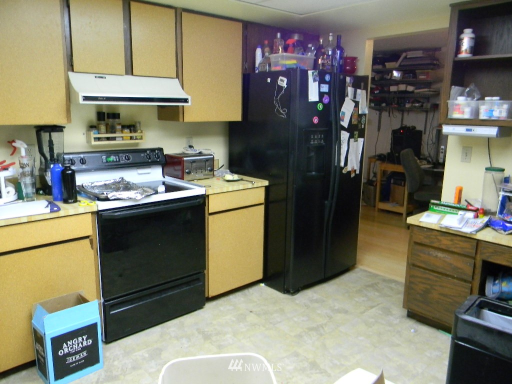 23702 48th Avenue Southeast Bothell, WA 98021 - Photo 8 of 10 Gallery Image 8