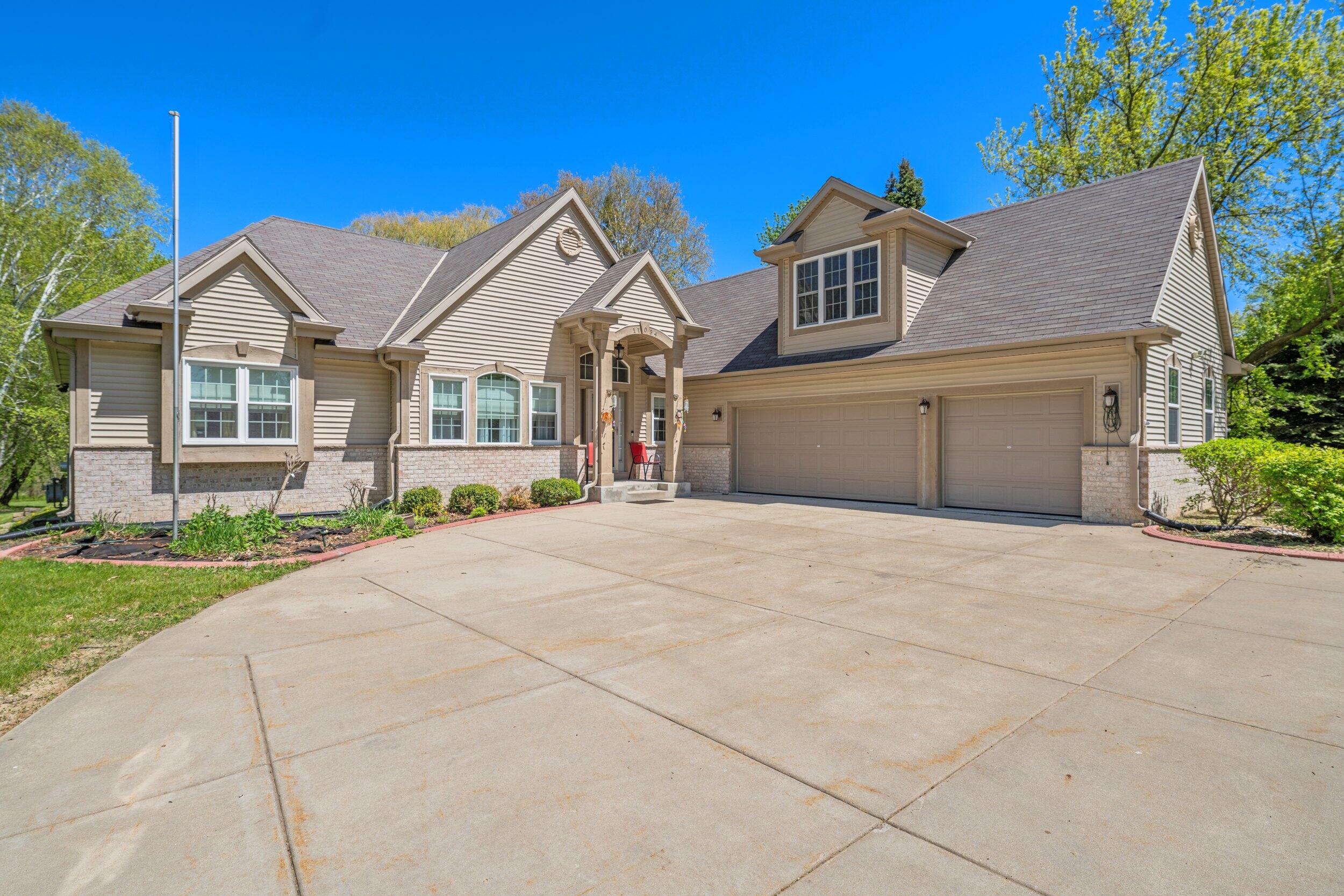 FRONT OF HOUSE