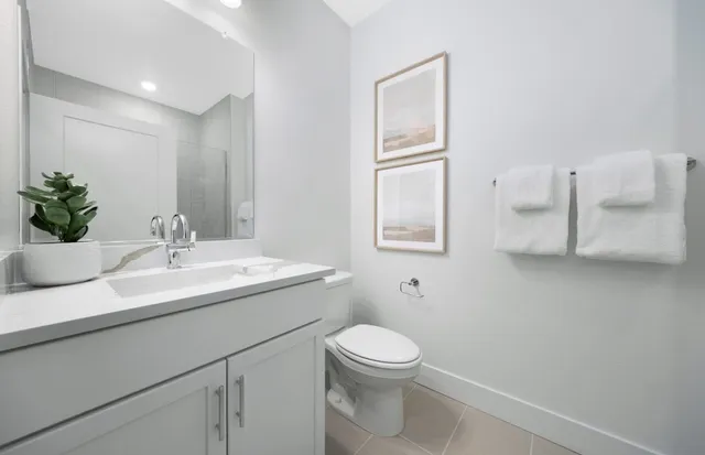 $970,317 | 373 East Beatrice Avenue, Mountain House, CA 95391