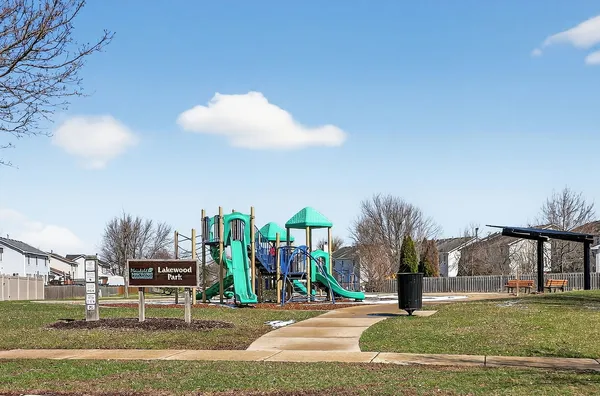 $405,000 | 2710 Telluride Court, Plainfield, IL 60586