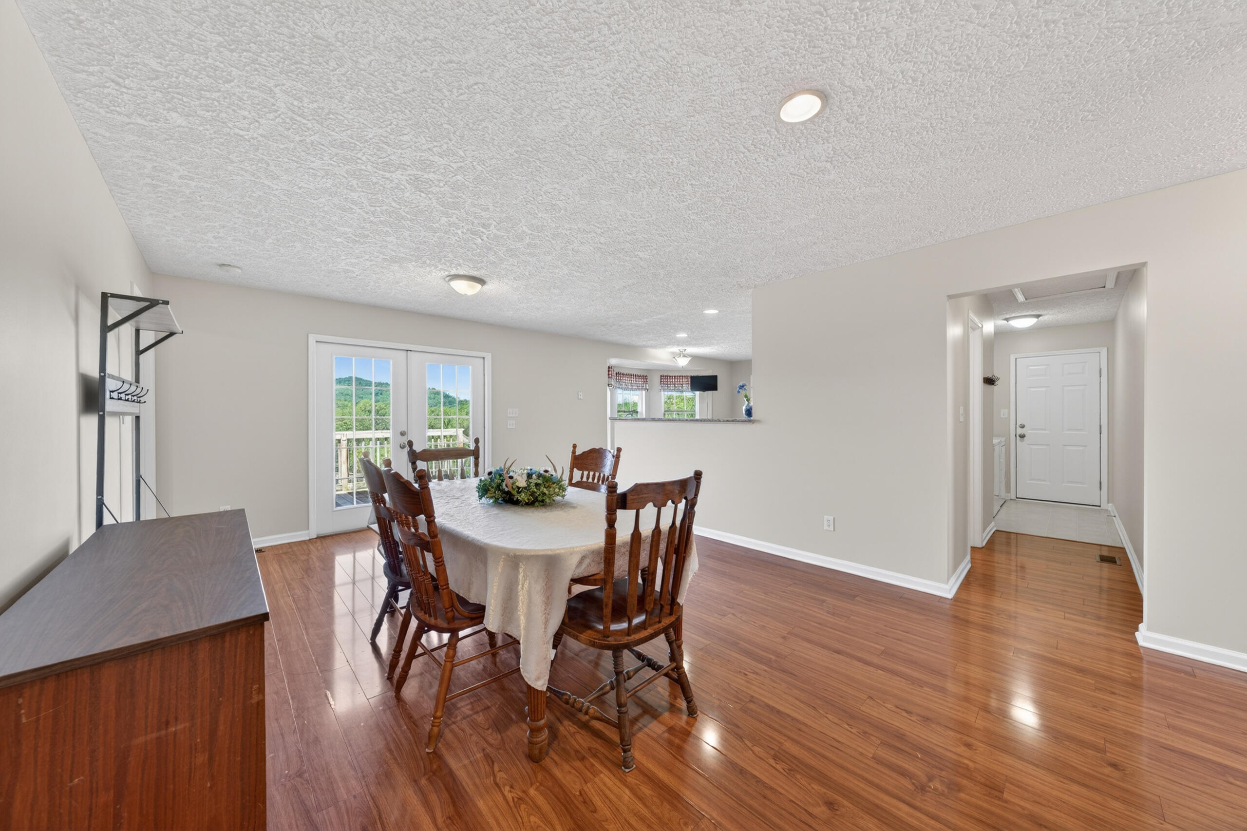 1633 Pilot Mountain Road Moneta, VA 24121 - Photo 37 of 103 Dining Room