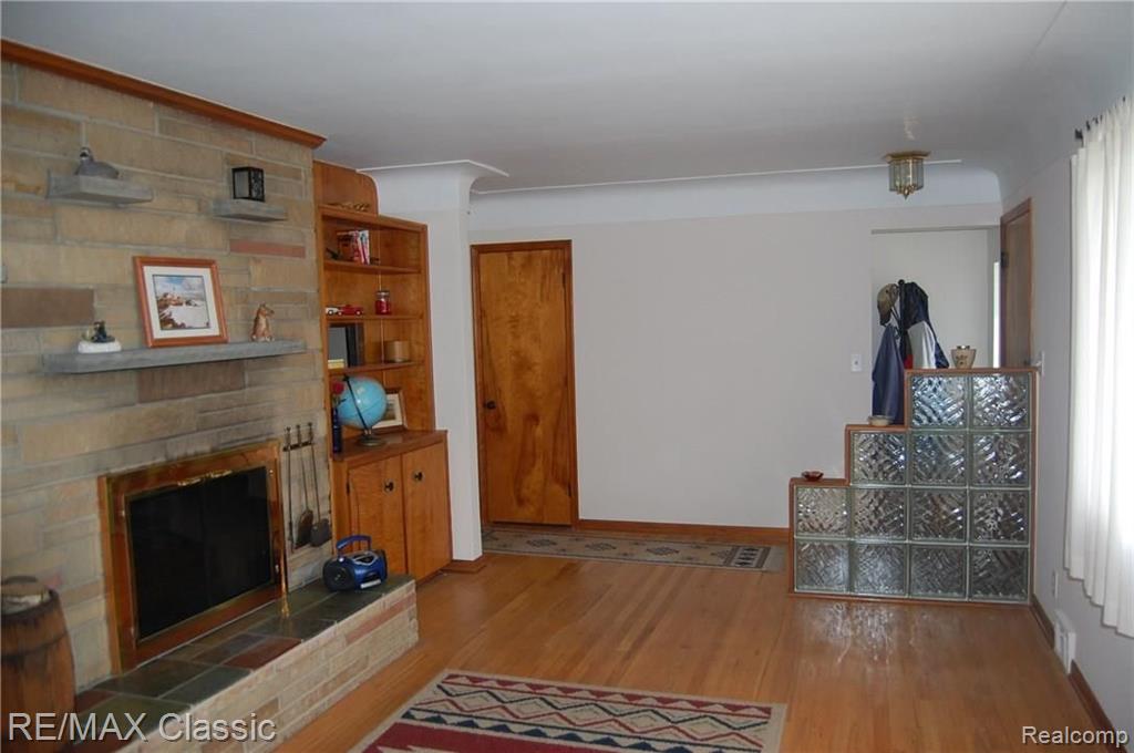 4350 East Eleven Mile Road Warren, MI 48091 - Photo 4 of 14 Gallery Image 4