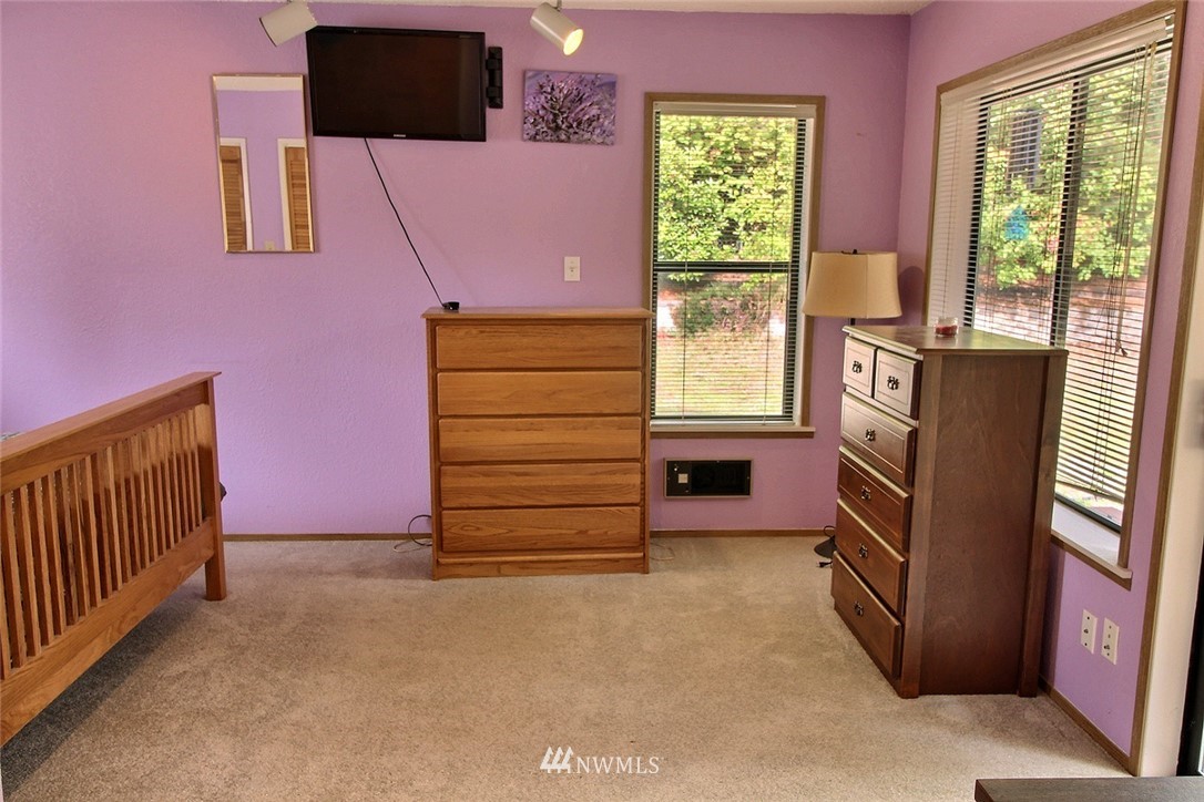 15812 Southeast 143rd Street Renton, WA 98059 - Photo 14 of 31 Gallery Image 14