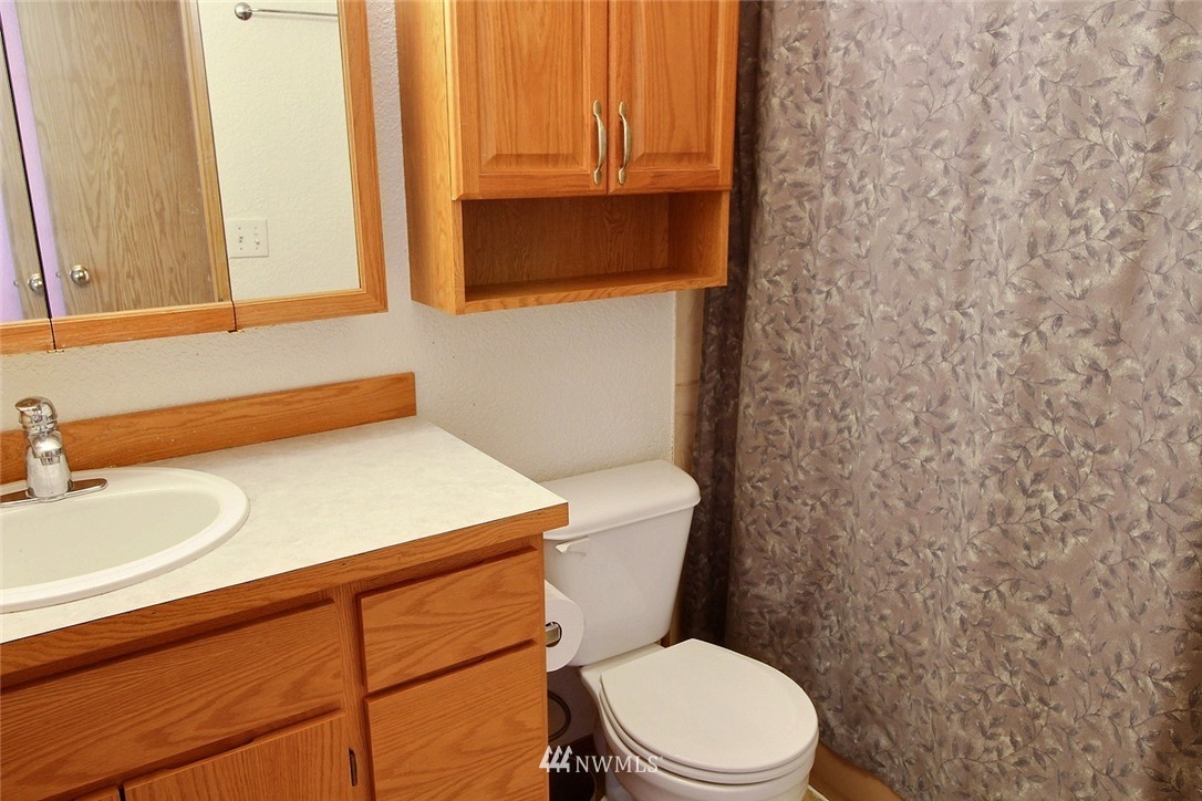 15812 Southeast 143rd Street Renton, WA 98059 - Photo 17 of 31 Gallery Image 17