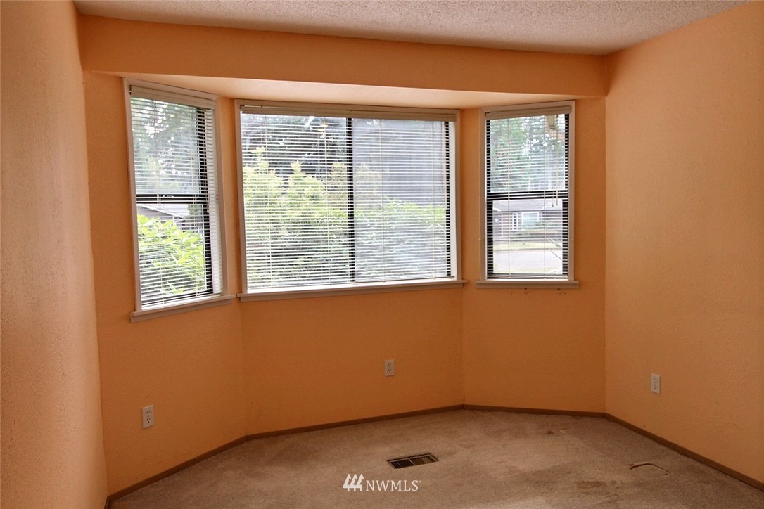 15812 Southeast 143rd Street Renton, WA 98059 - Photo 19 of 31 Gallery Image 19