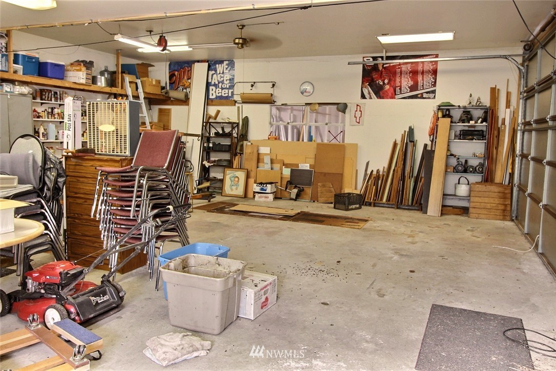 15812 Southeast 143rd Street Renton, WA 98059 - Photo 22 of 31 Gallery Image 22