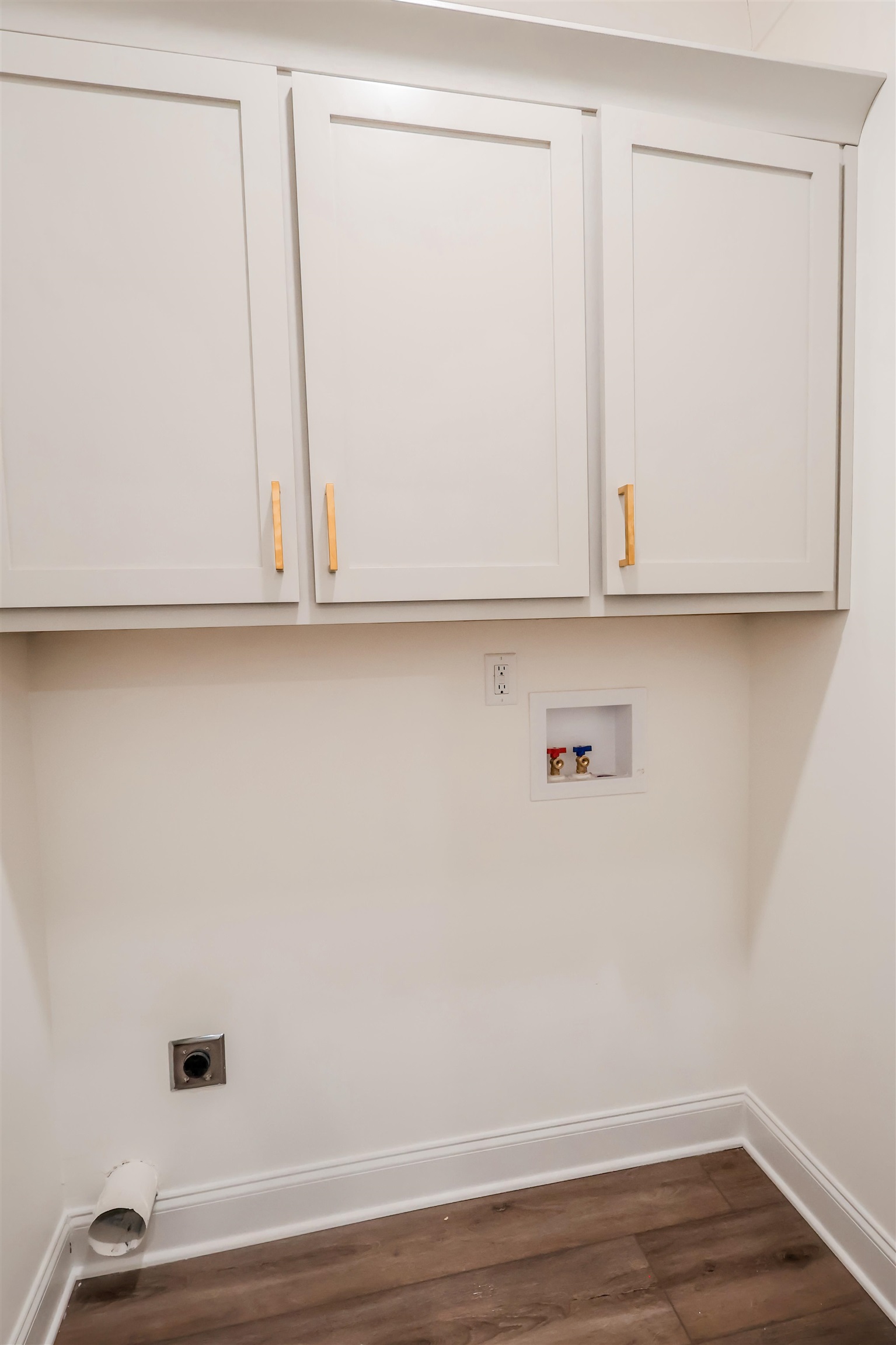 125 Columbia Way Atoka, TN 38004 - Photo 23 of 28 a view of cupboard