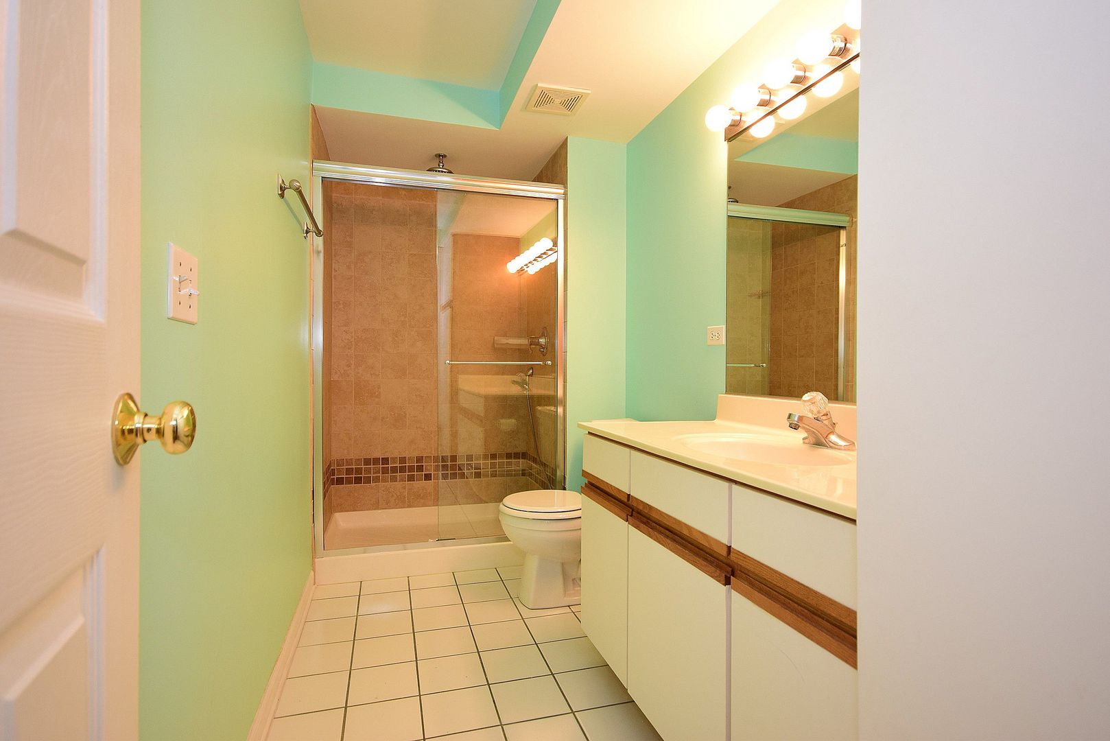 5351 North East River Road, Unit 203 Chicago, IL 60656 - Photo 21 of 30