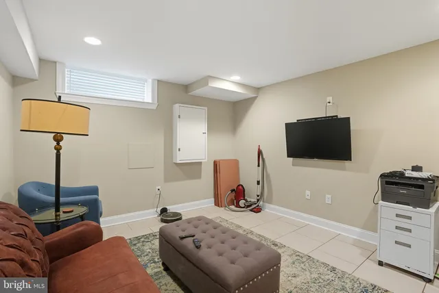 $3,000 | 143 North Kenwood Avenue, Baltimore, MD 21224