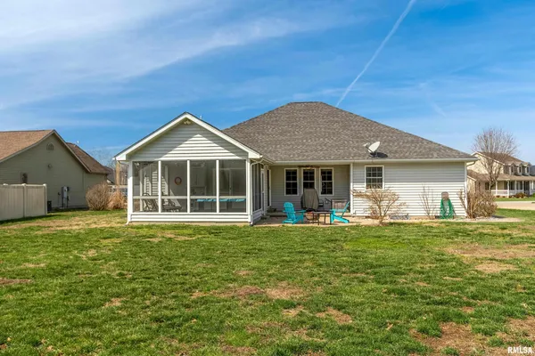 $359,900 | 206 Excalibur Drive, Carterville, IL 62918