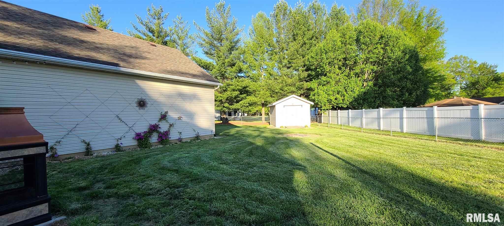2105 Norman Road Marion, IL 62959 - Photo 8 of 42