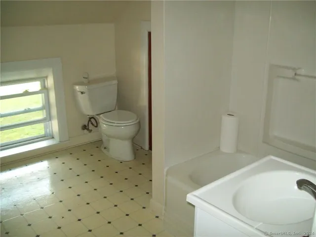 $1,100 | 21 South B Street, Taftville, CT 06380