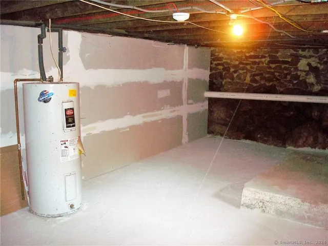 $1,100 | 21 South B Street, Taftville, CT 06380