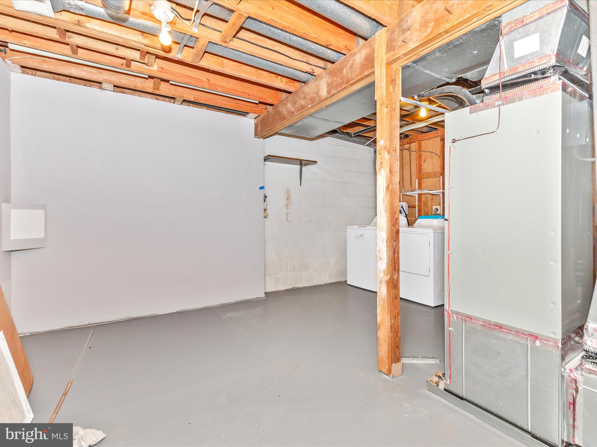 1804 Aberdeen Circle Crofton, MD 21114 - Photo 37 of 46 Laundry Room