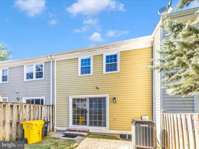 $395,000 | 1804 Aberdeen Circle, Crofton, MD 21114