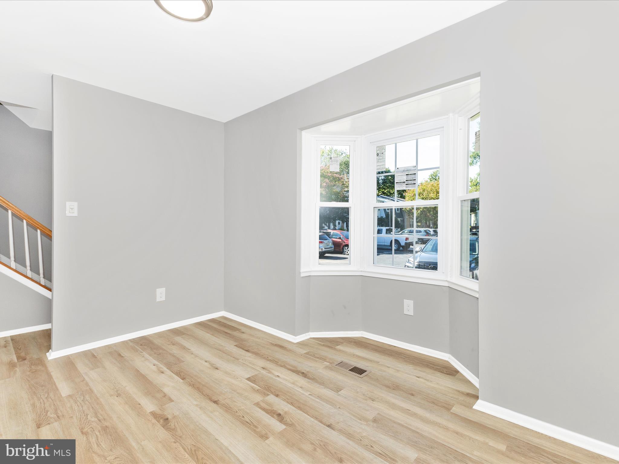 1804 Aberdeen Circle Crofton, MD 21114 - Photo 5 of 46 Living Room