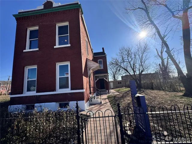 $155,500 | 2116 East John Avenue, St. Louis, MO 63107