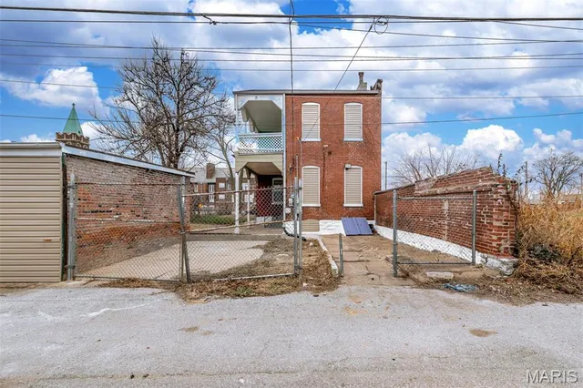 $155,500 | 2116 East John Avenue, St. Louis, MO 63107