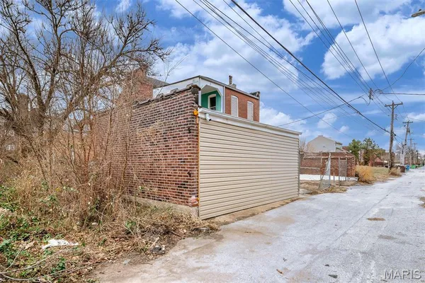 $155,500 | 2116 East John Avenue, St. Louis, MO 63107