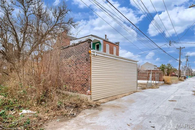 $155,500 | 2116 East John Avenue, St. Louis, MO 63107