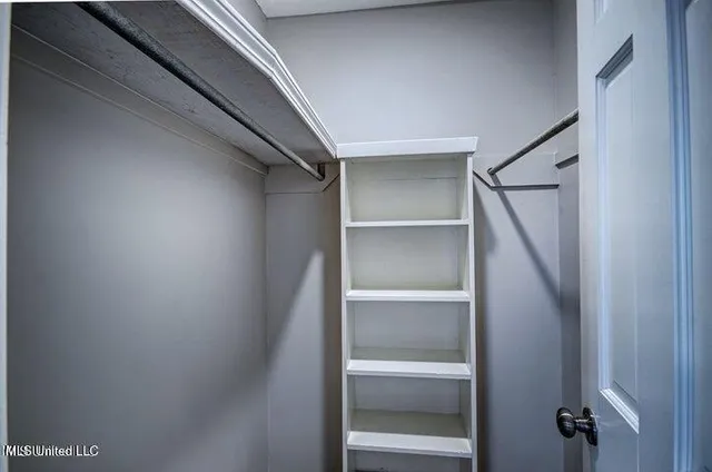 $2,195 | 229 Brendalwood Boulevard, Unit B, Brandon, MS 39047