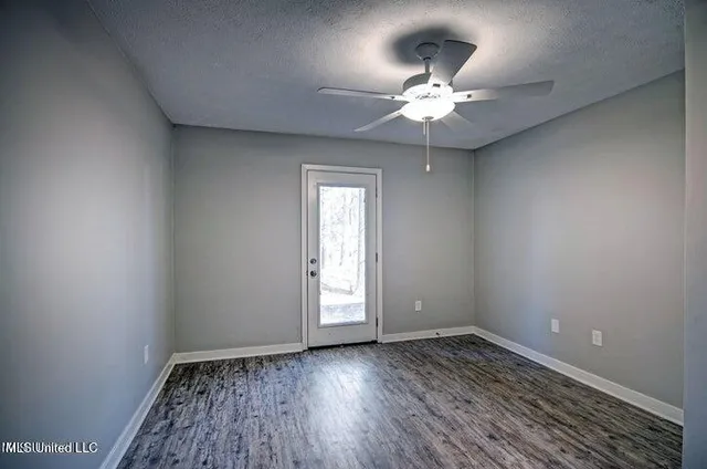 $2,195 | 229 Brendalwood Boulevard, Unit B, Brandon, MS 39047