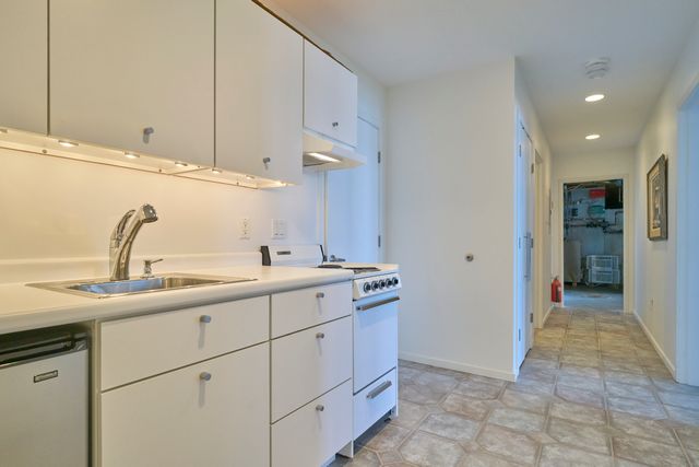 $3,300,000 | Undisclosed Address, Stonington, CT 06355