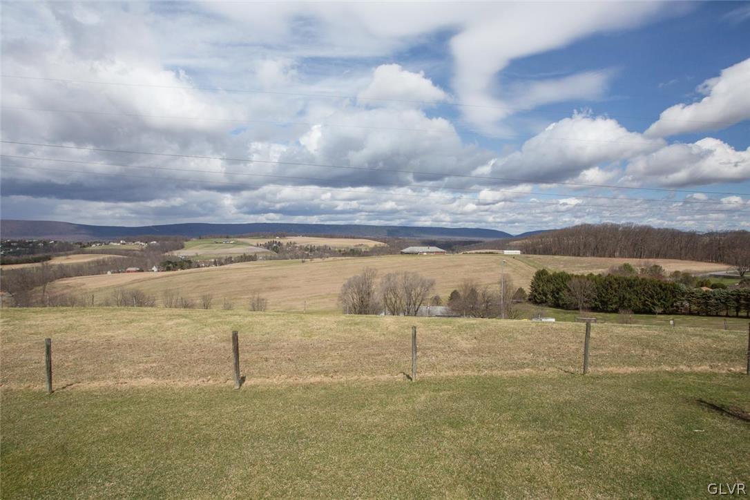 4550 Clover Hollow Road Slatington, PA 18080 - Photo 12 of 27