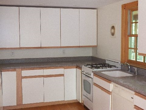 120 Timson Hill Road Newfane, VT 05345 - Photo 6 of 12