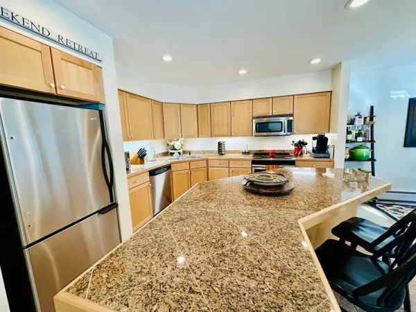 $569,000 | 39 B Kingswood Road, West Dover, VT 05356