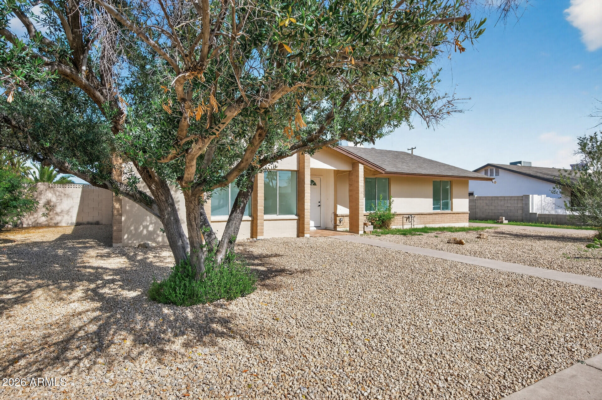 2822 East Yucca Street Phoenix, AZ 85028 - Photo 3 of 53 2822 E Yucca Street