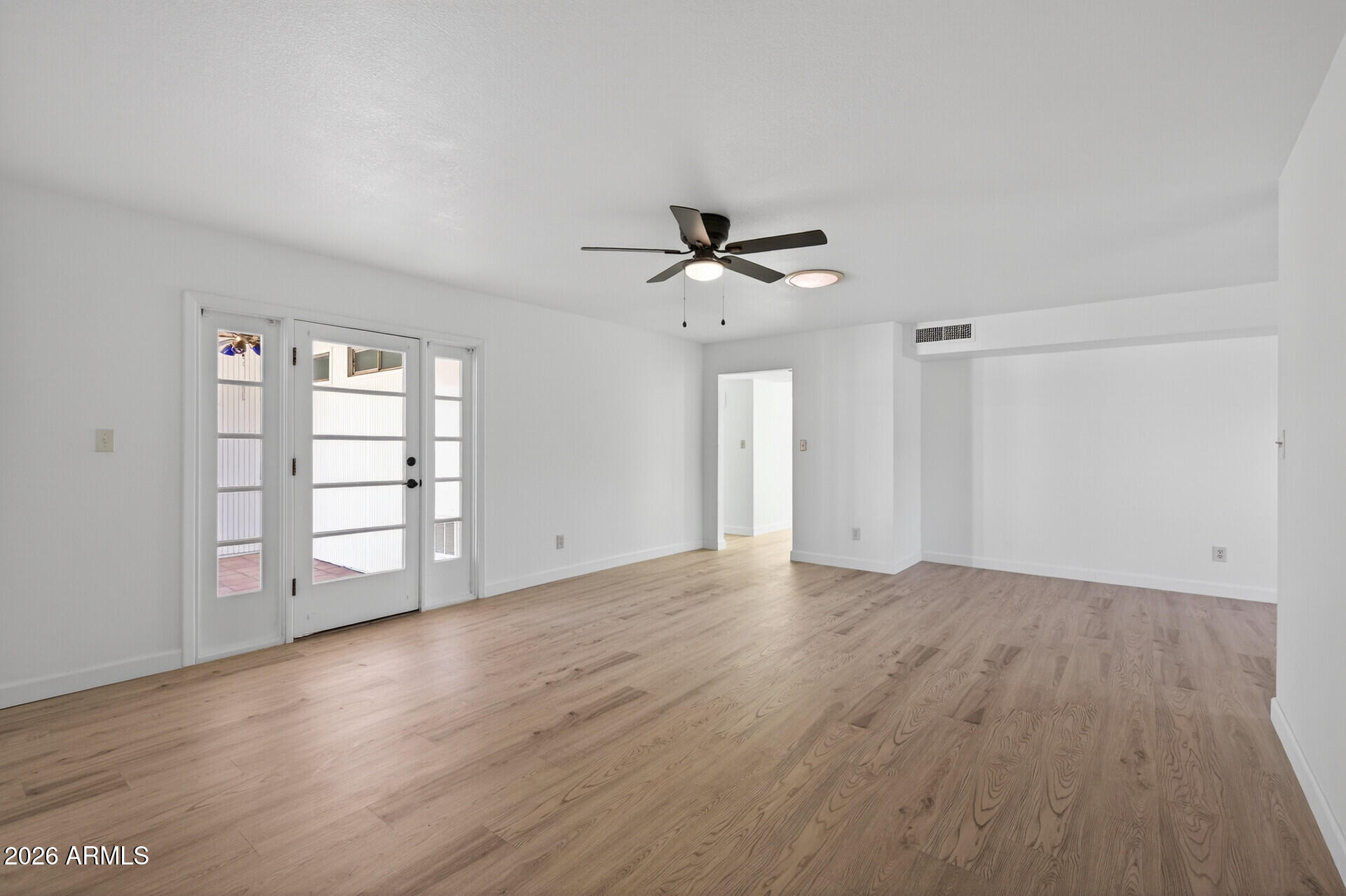 2822 East Yucca Street Phoenix, AZ 85028 - Photo 9 of 53 2822 E Yucca Street