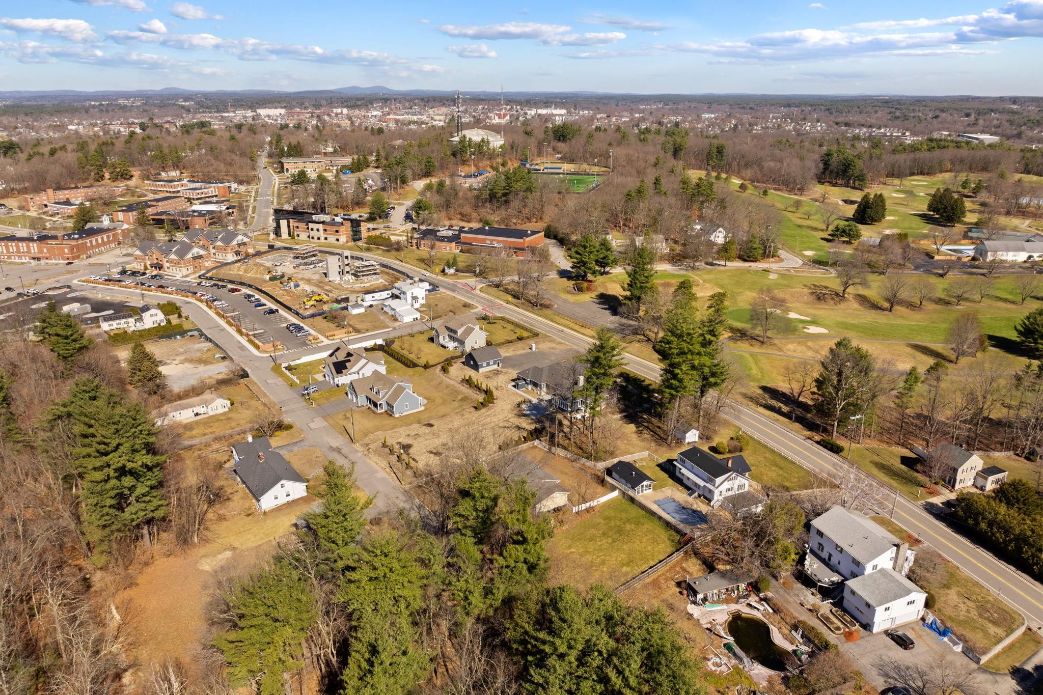 1 Oldfield Road Nashua, NH 03060 - Photo 6 of 31 Gallery Image 6