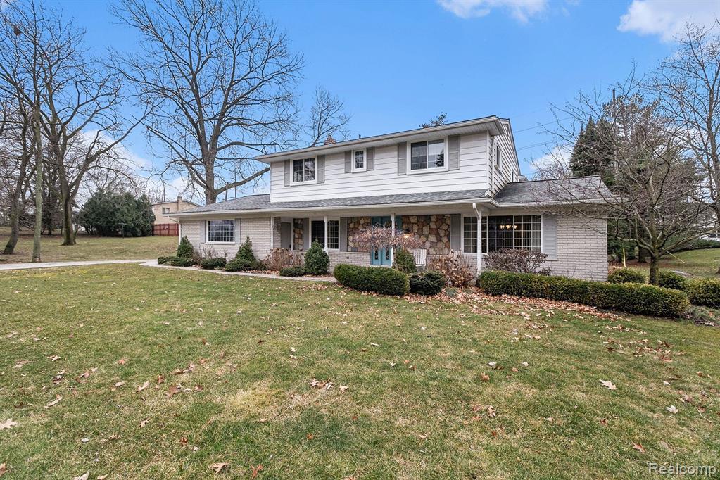 1129 Dolliver Street Rochester Hills, MI 48306 - Photo 1 of 48