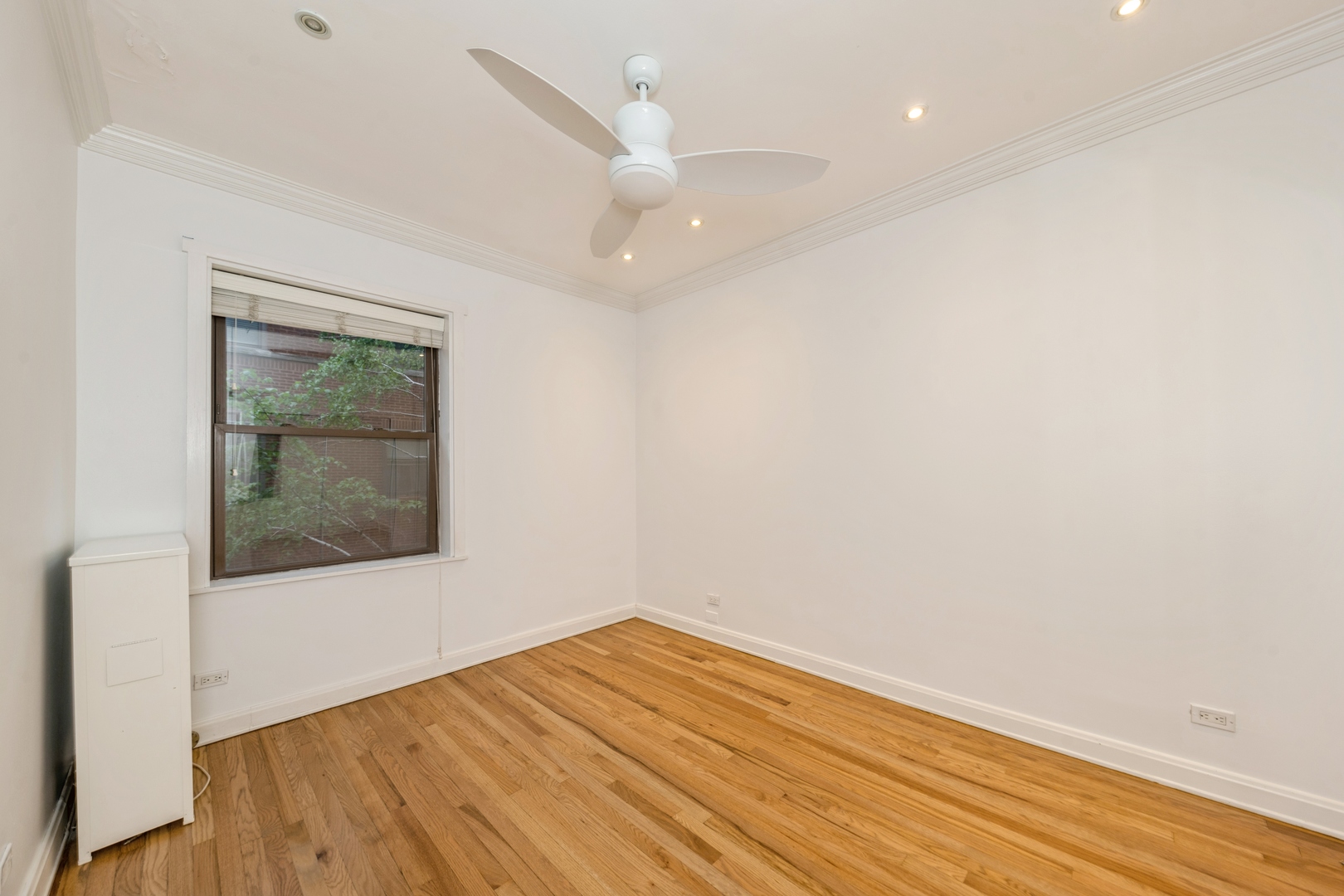 1327 West Addison Street, Unit 2B Chicago, IL 60613 - Photo 6 of 11