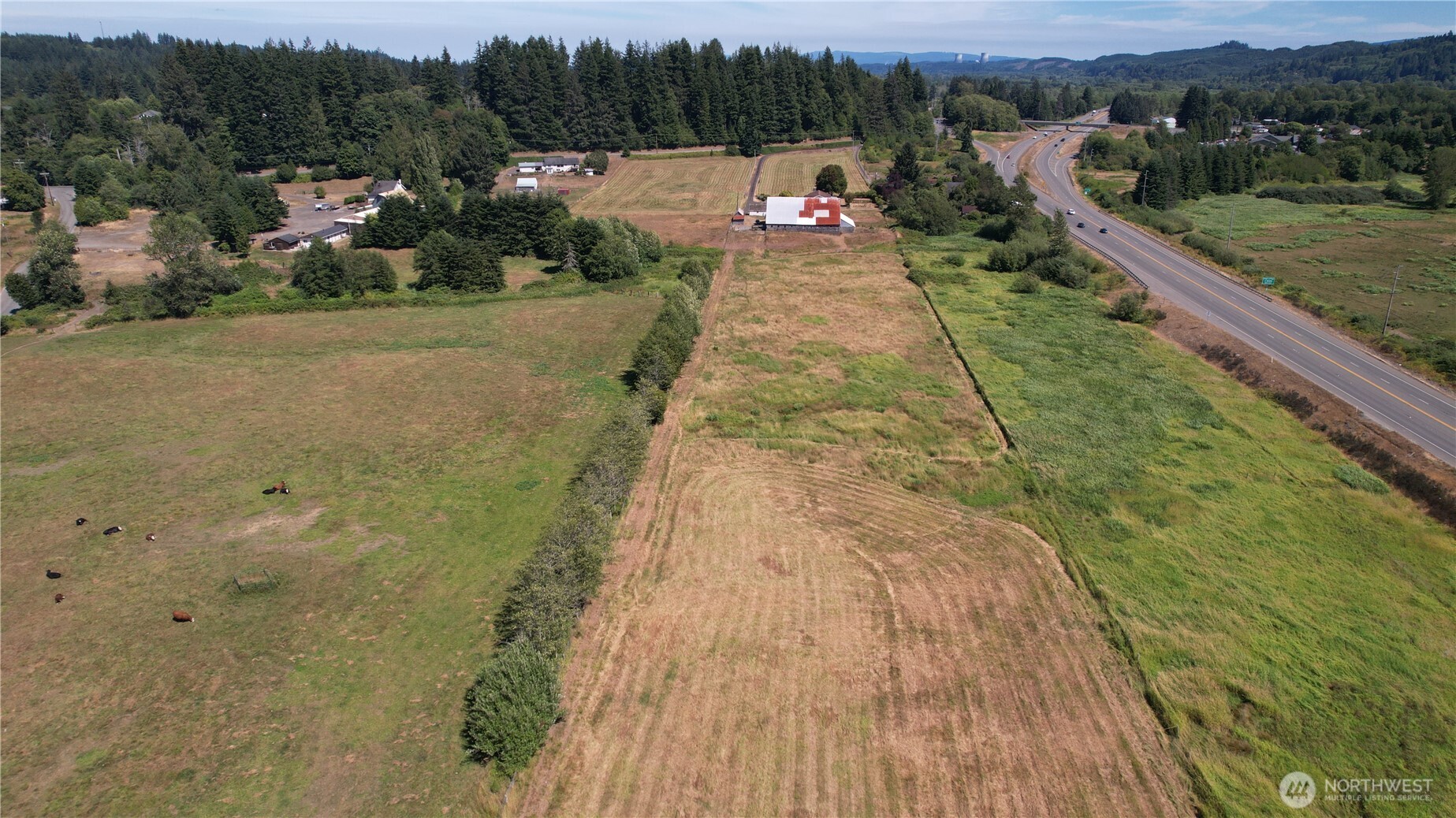 21 Wynoochee Valley Road Montesano, WA 98563 - Photo 9 of 38 a view of a yard with wooden fence