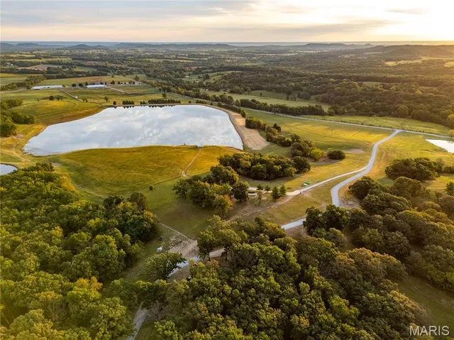 $7,000,000 | 21772 Hwy D, Eolia, MO 63344