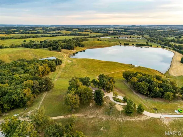 $7,000,000 | 21772 Hwy D, Eolia, MO 63344