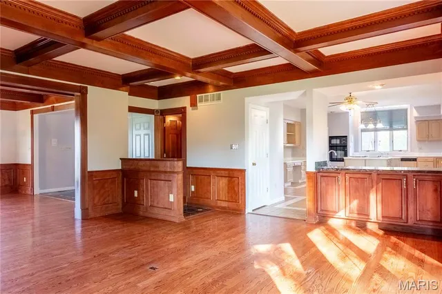 $7,000,000 | 21772 Hwy D, Eolia, MO 63344